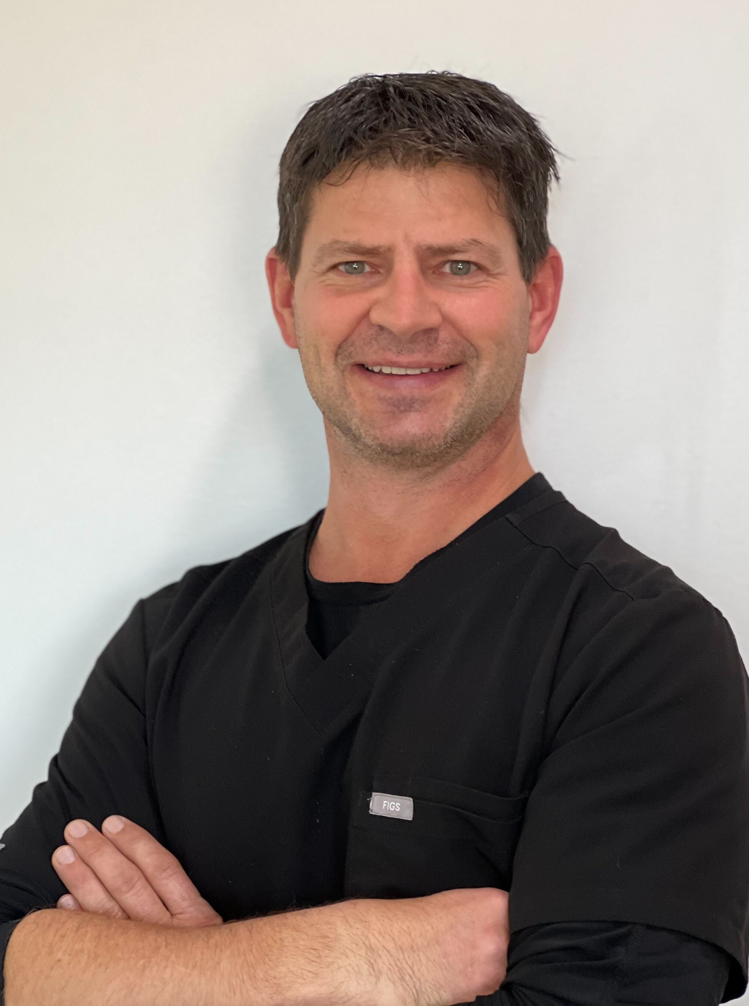 Dr.Kell Viczko